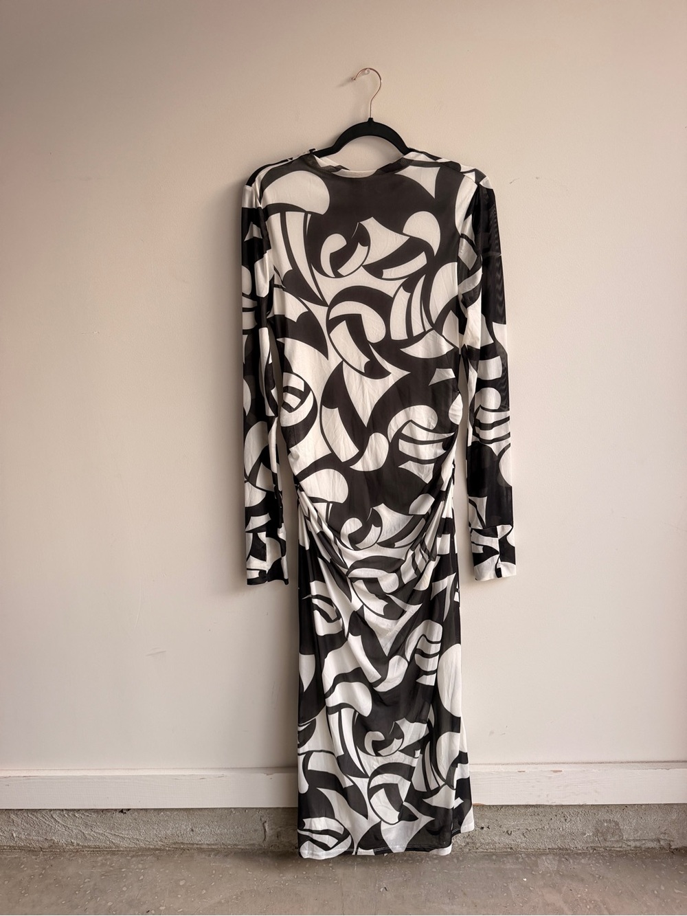 Anthropologie Black & White Swirl Print Long Sleeve Maxi Dress